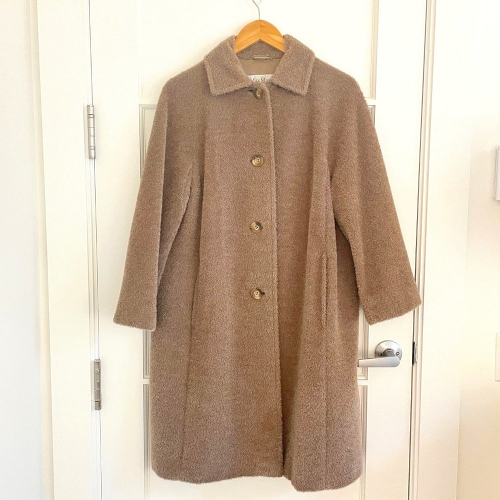 Max Mara Alpaca and Wool Mid-length coat. Size 4.